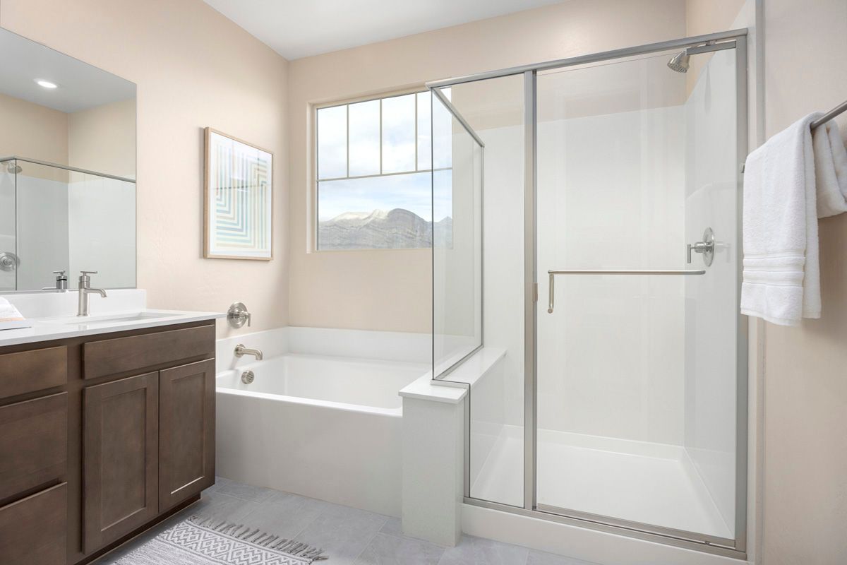 Plan 2175 Modeled - Primary bath