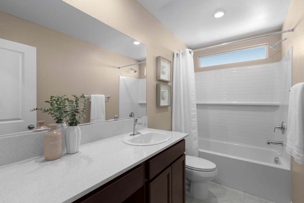Plan 1353 Modeled - Bath 2