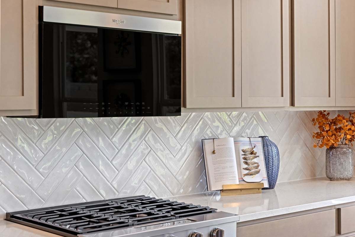 Plan 2444 Modeled - Kitchen tile backsplash