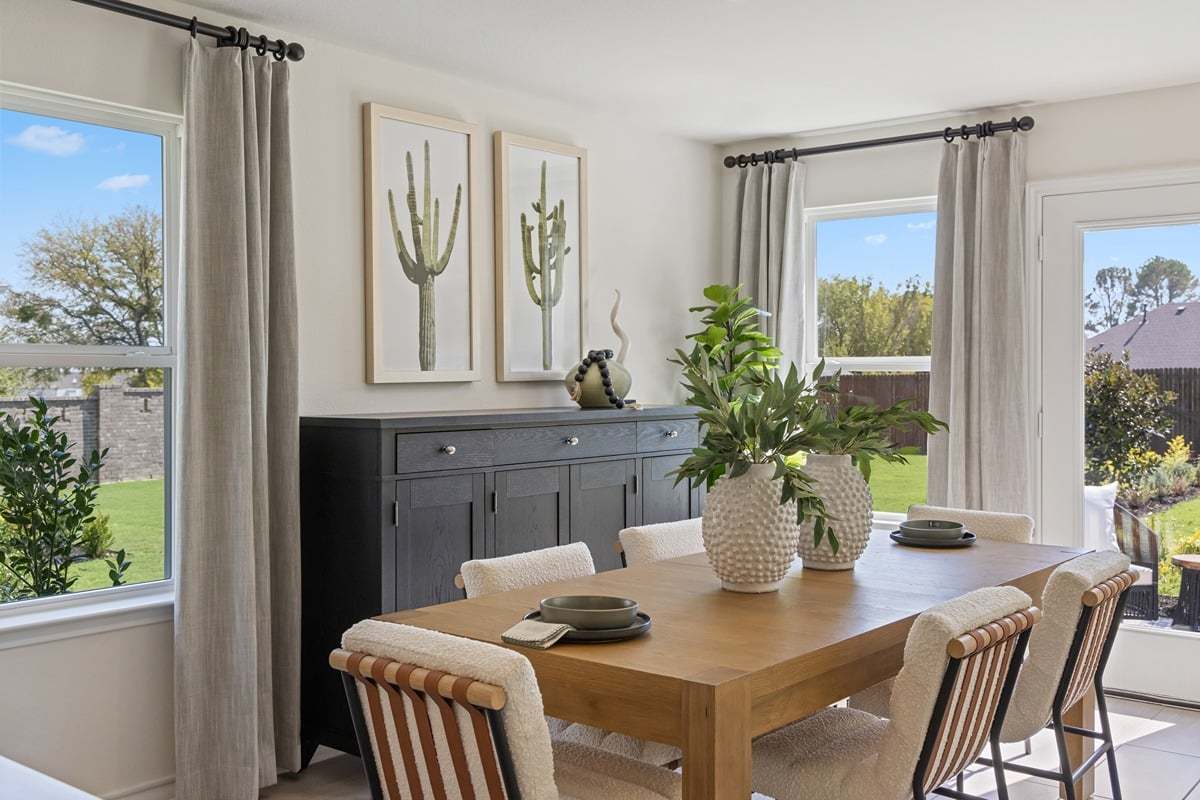 Plan 1676 Modeled - Dining area