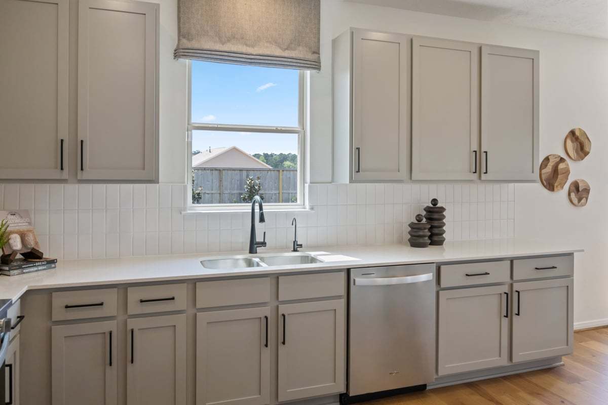Ample cabinet space