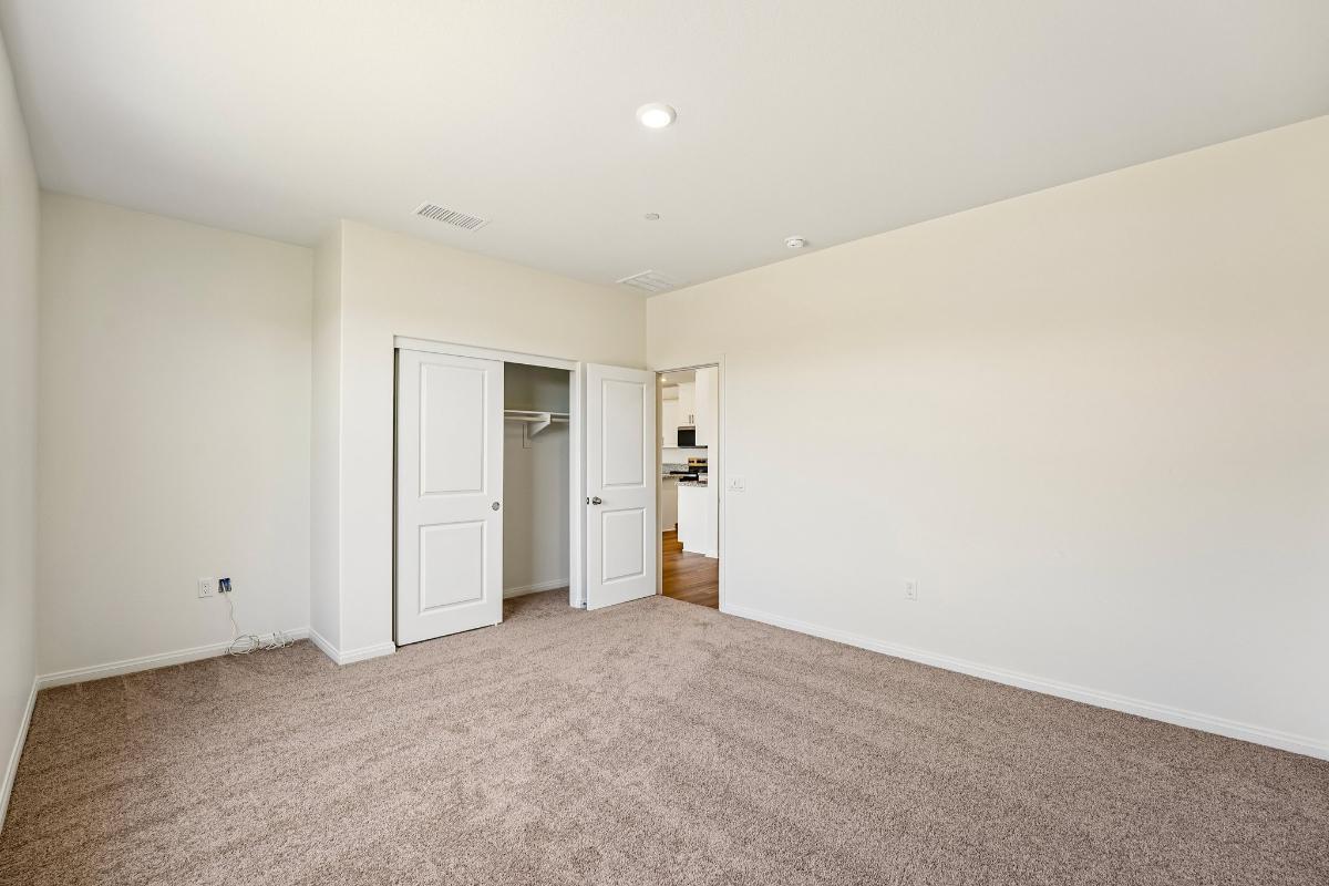 Secondary bedroom