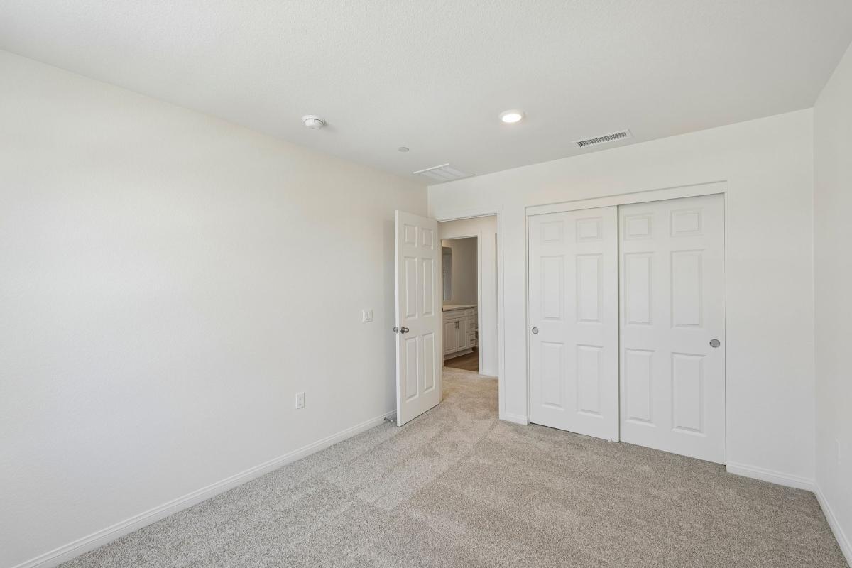 Secondary bedroom