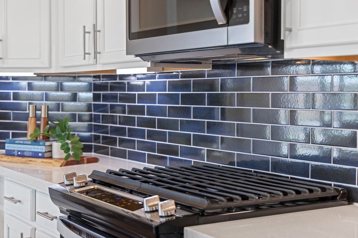 Plan 1702 Modeled - Gas range
