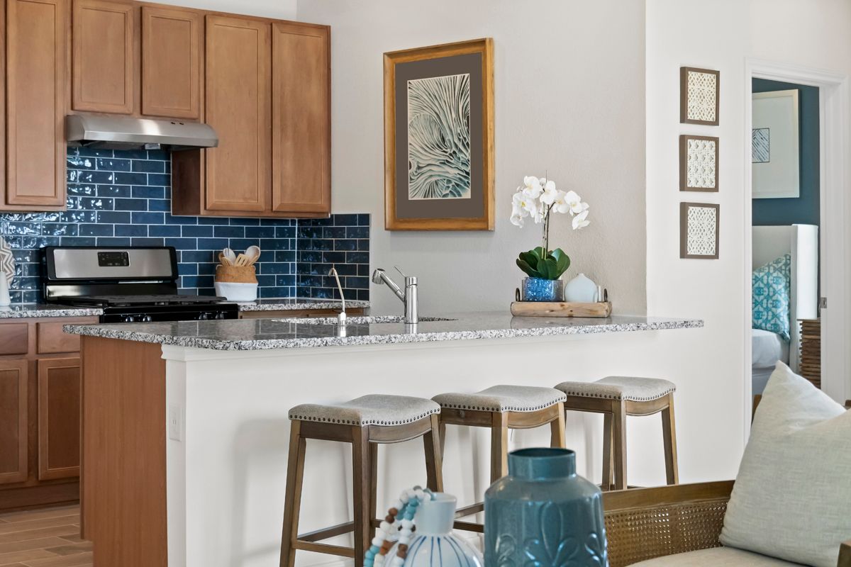 Plan 1360 Modeled - Kitchen breakfast bar