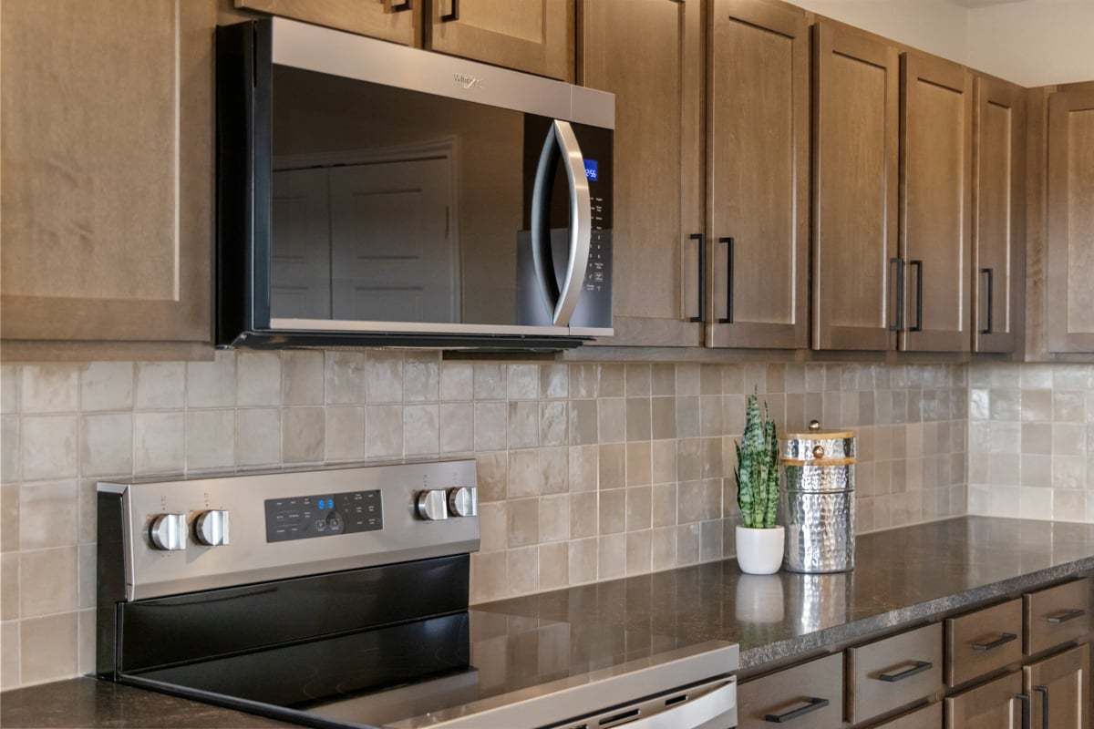 Plan 2444 Modeled - Stainless steel appliances