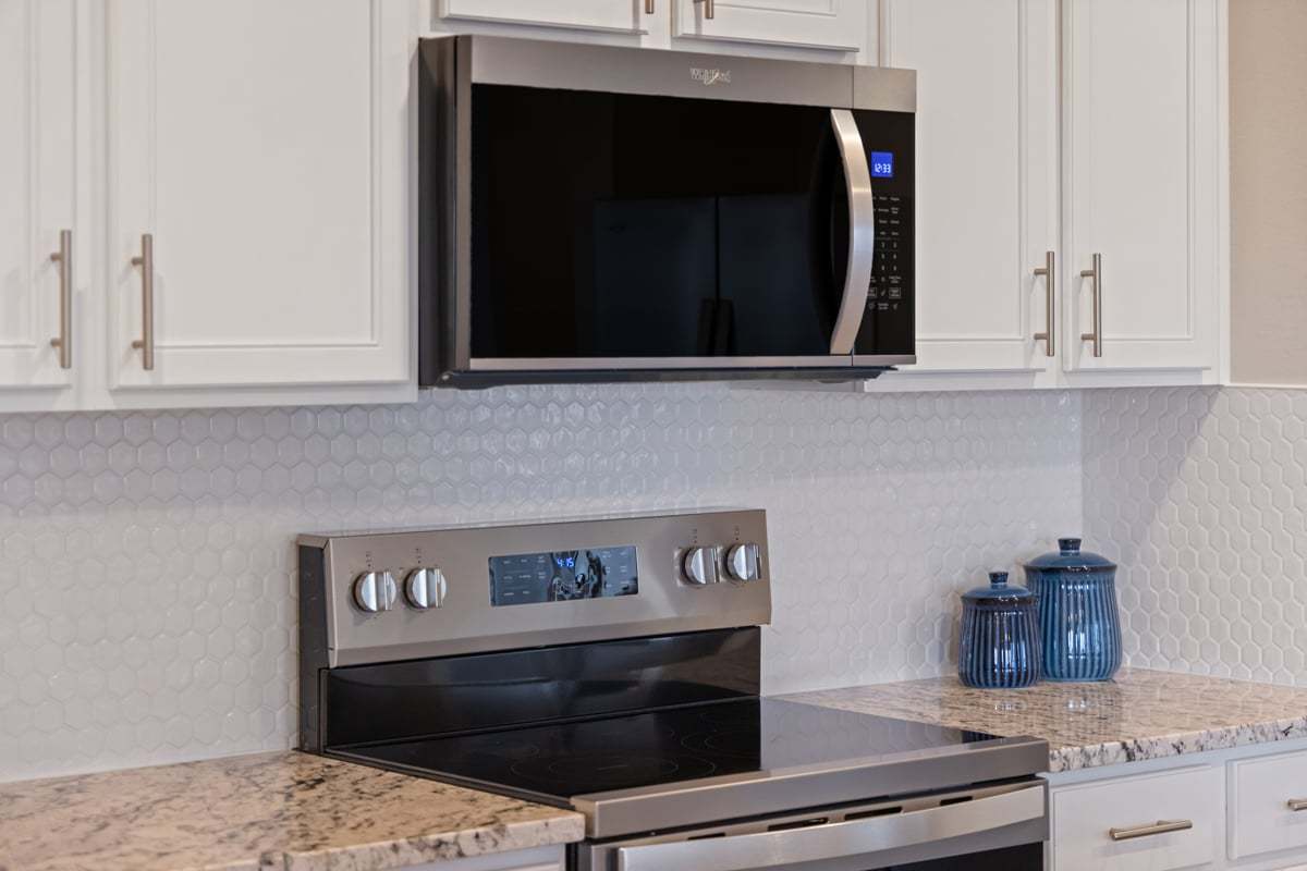 Plan 1549 Modeled - Stainless steel appliances