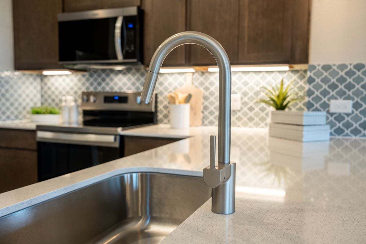 Single-basin sink