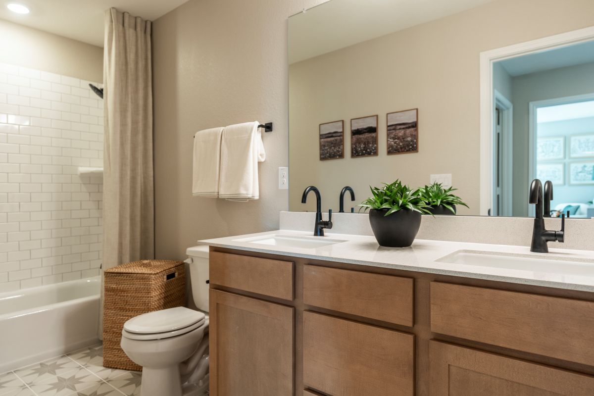 Dual-sink vanity at secondary bath