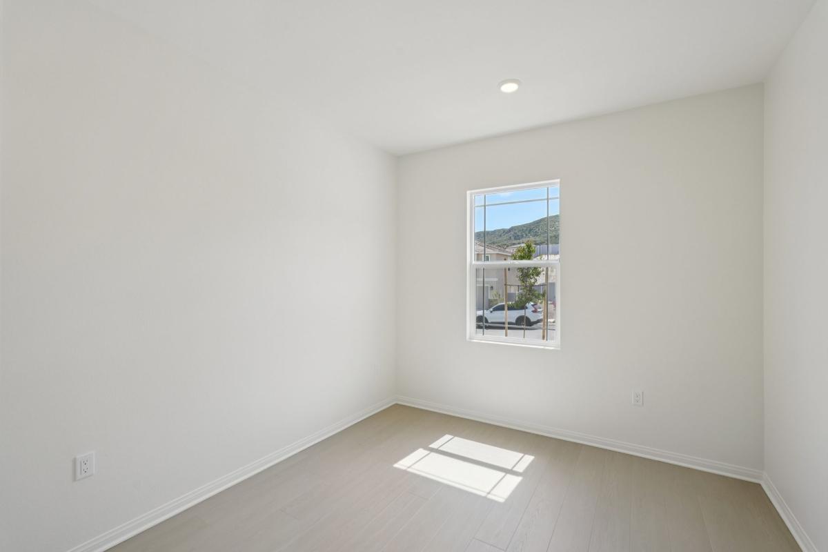 Secondary bedroom