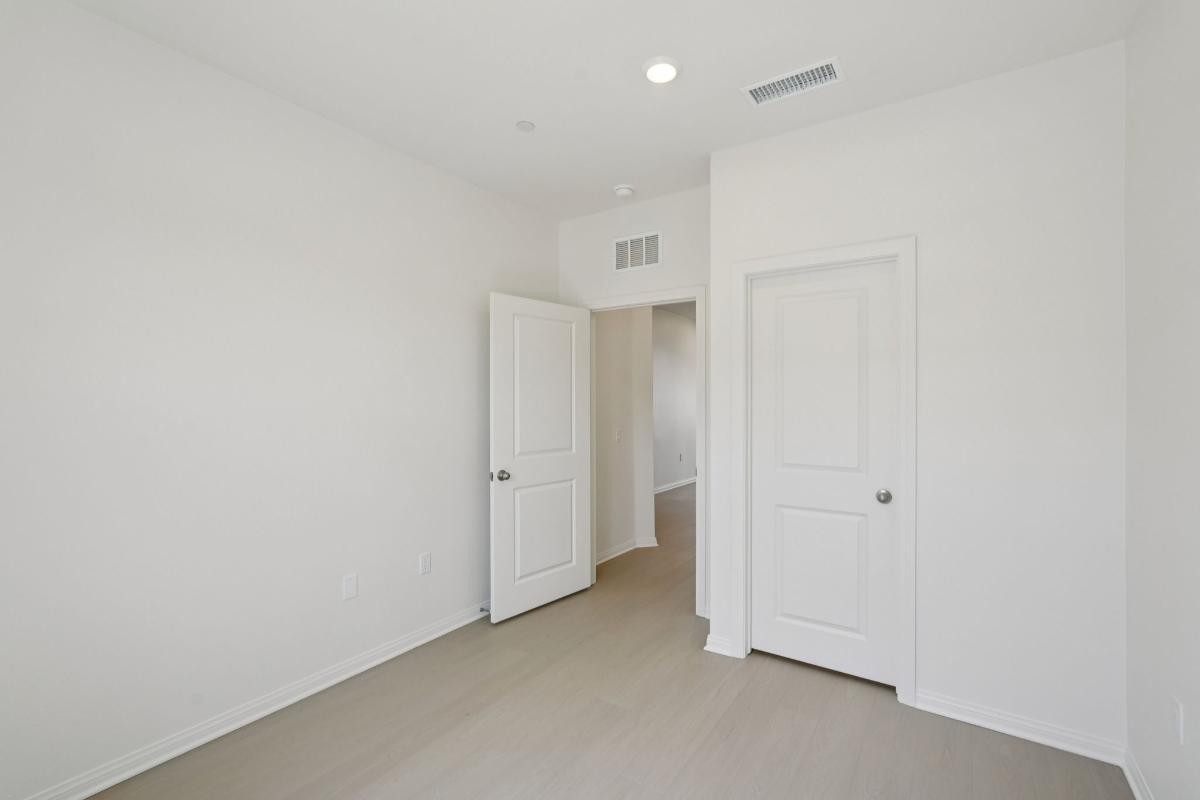 Secondary bedroom