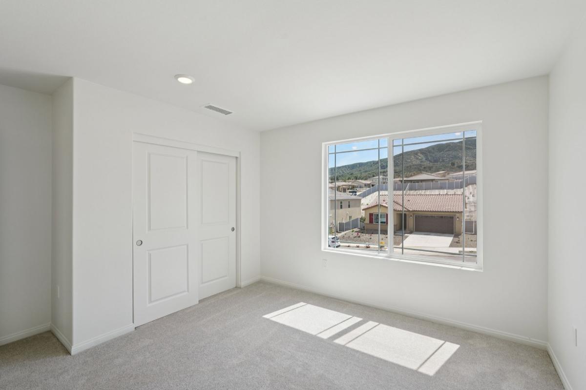 Secondary bedroom