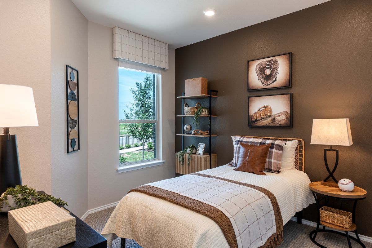 Secondary bedroom