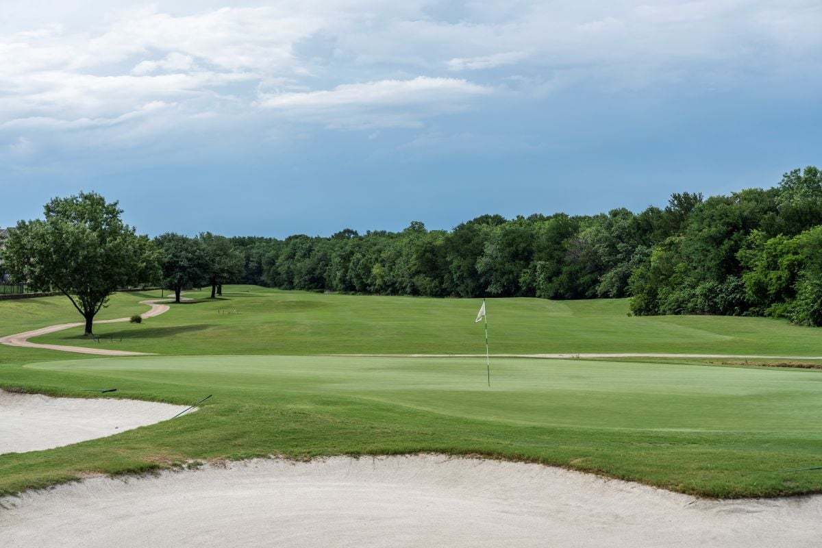Easy drive to Woodbridge Golf Club