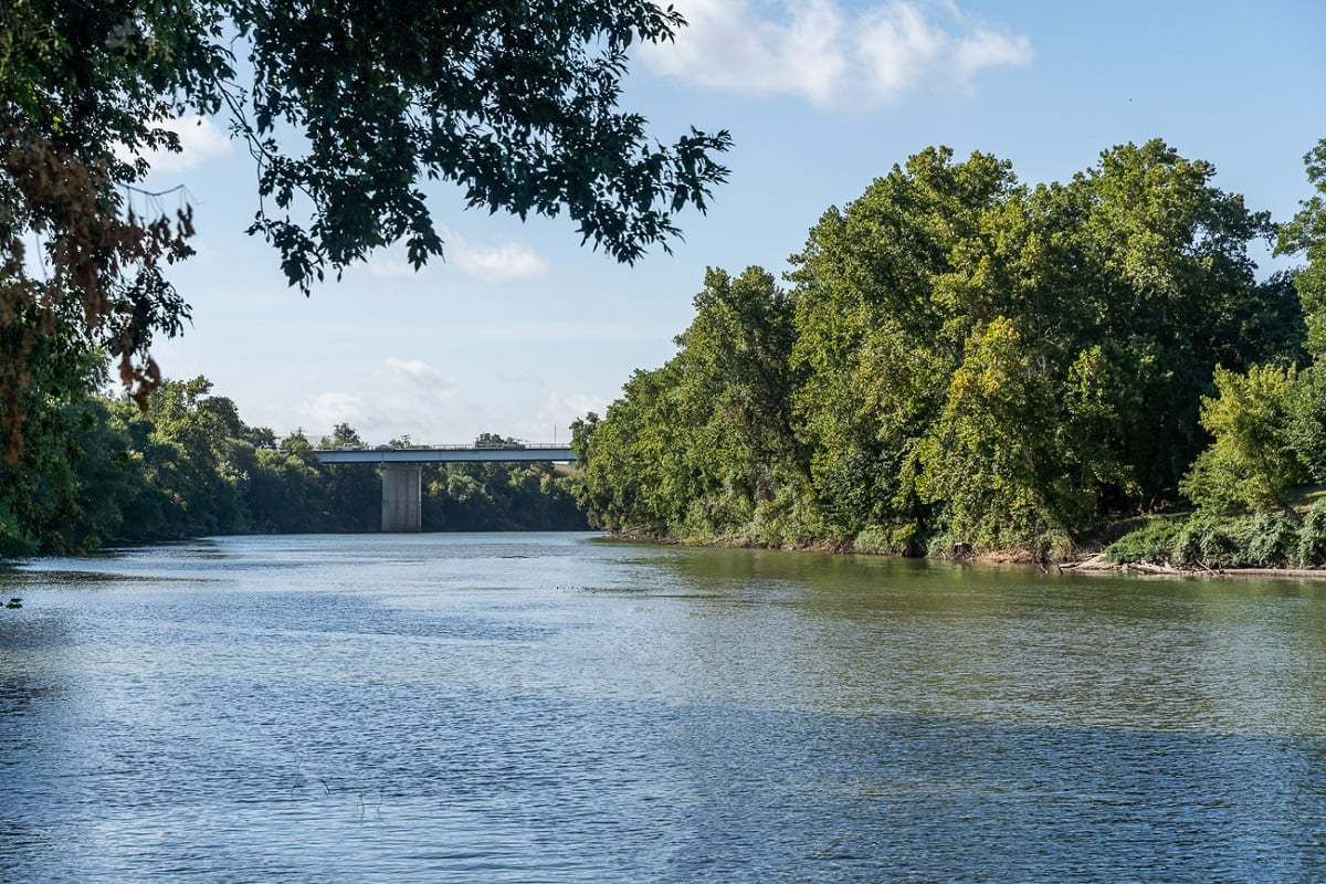Convenient drive to Bastrop River