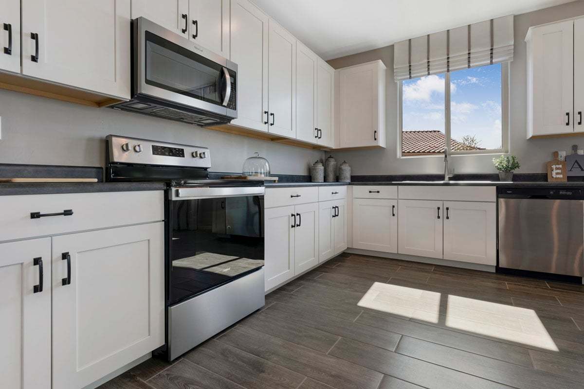 Plan 2685 - Stainless steel appliances