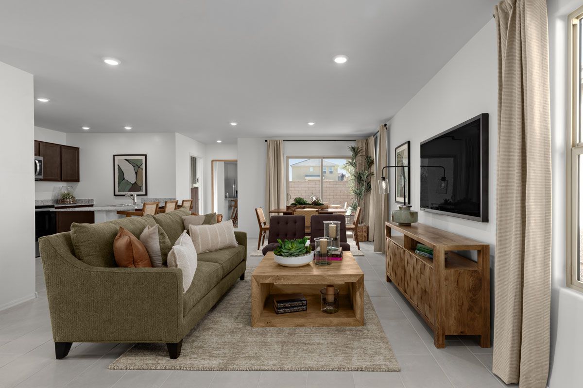 Plan 1383 Modeled - Spacious great room