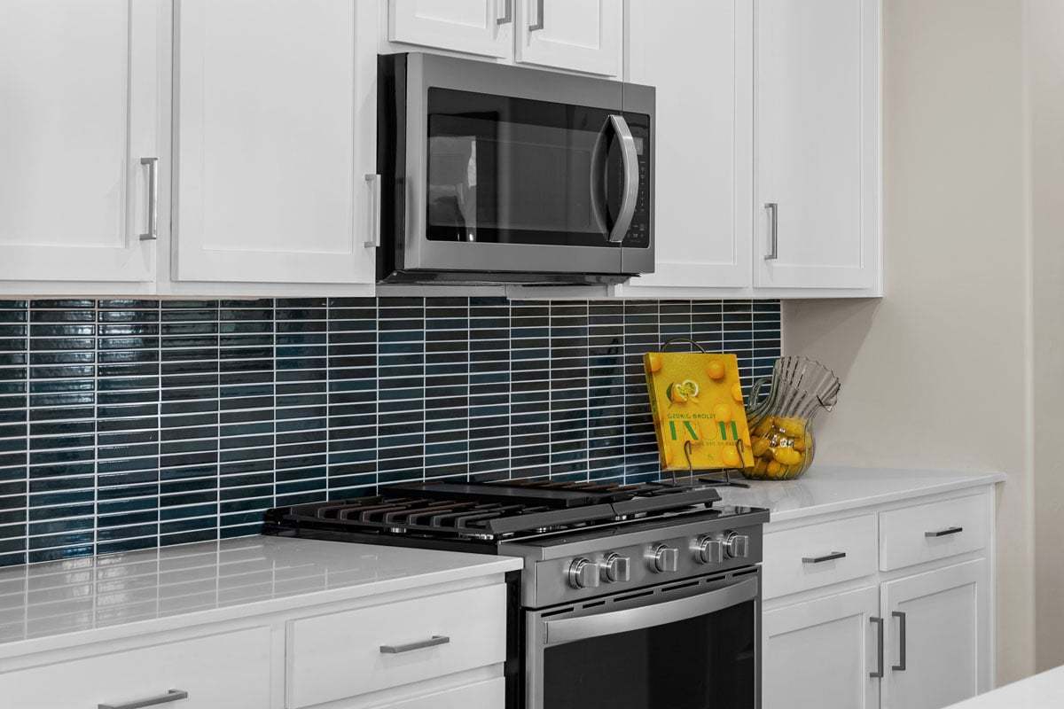 Plan 1745 Modeled - Stainless steel appliances