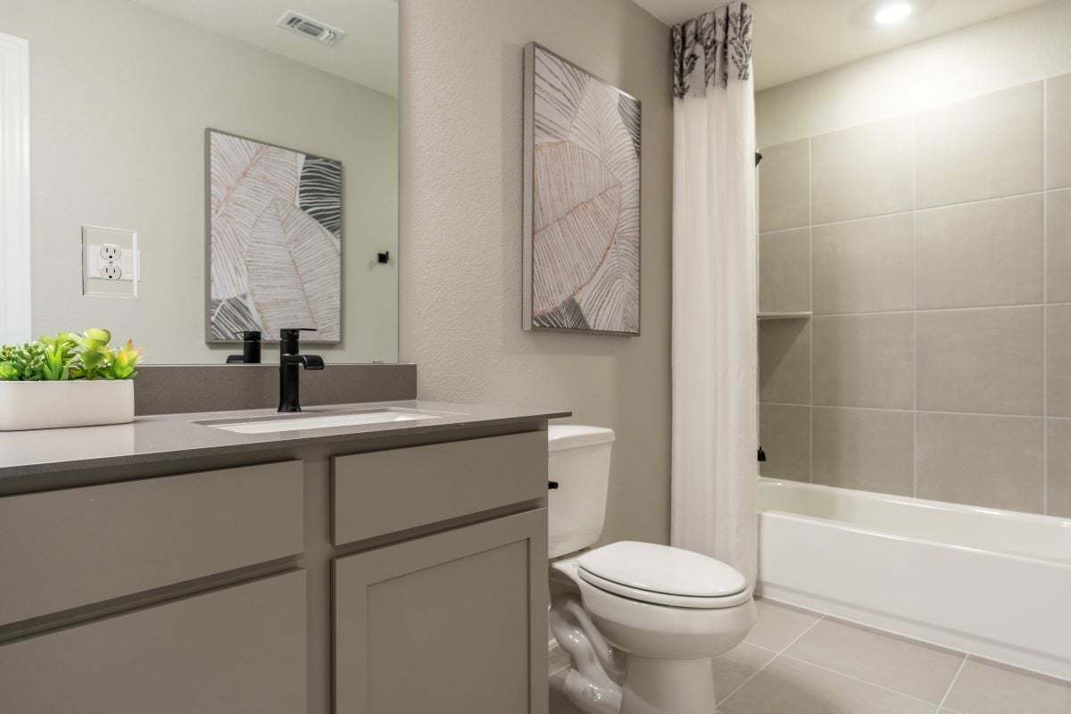Plan 2429 - Tub/shower combination at secondary bath