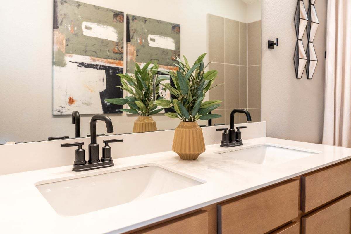 Plan 2527 Modeled - Dual-sink vanity at primary bath