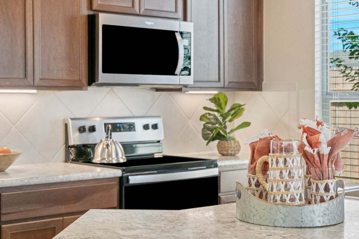 Plan 1315 - Stainless steel appliances