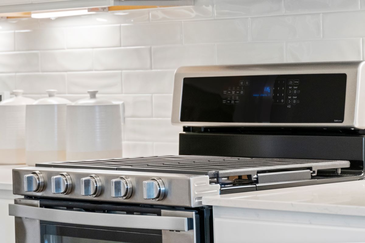 Plan 1655 Modeled - Stainless steel range
