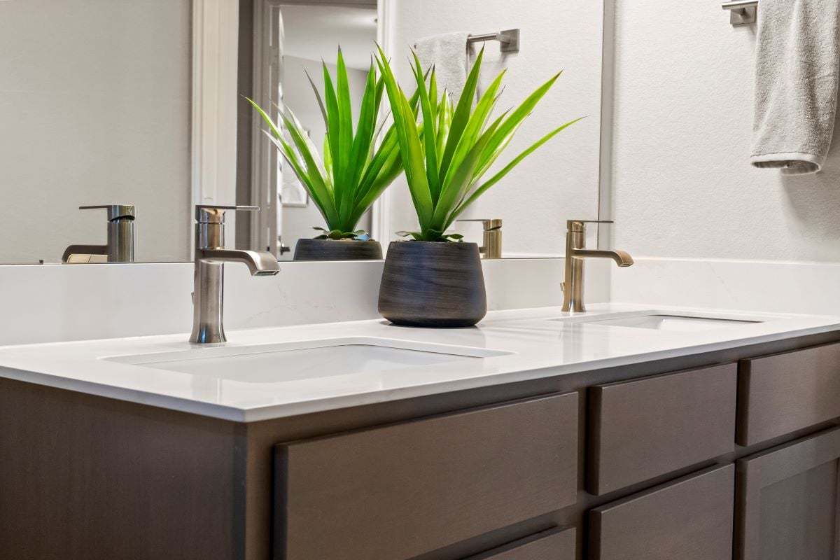 Plan 1908 Modeled - Dual-sink vanity