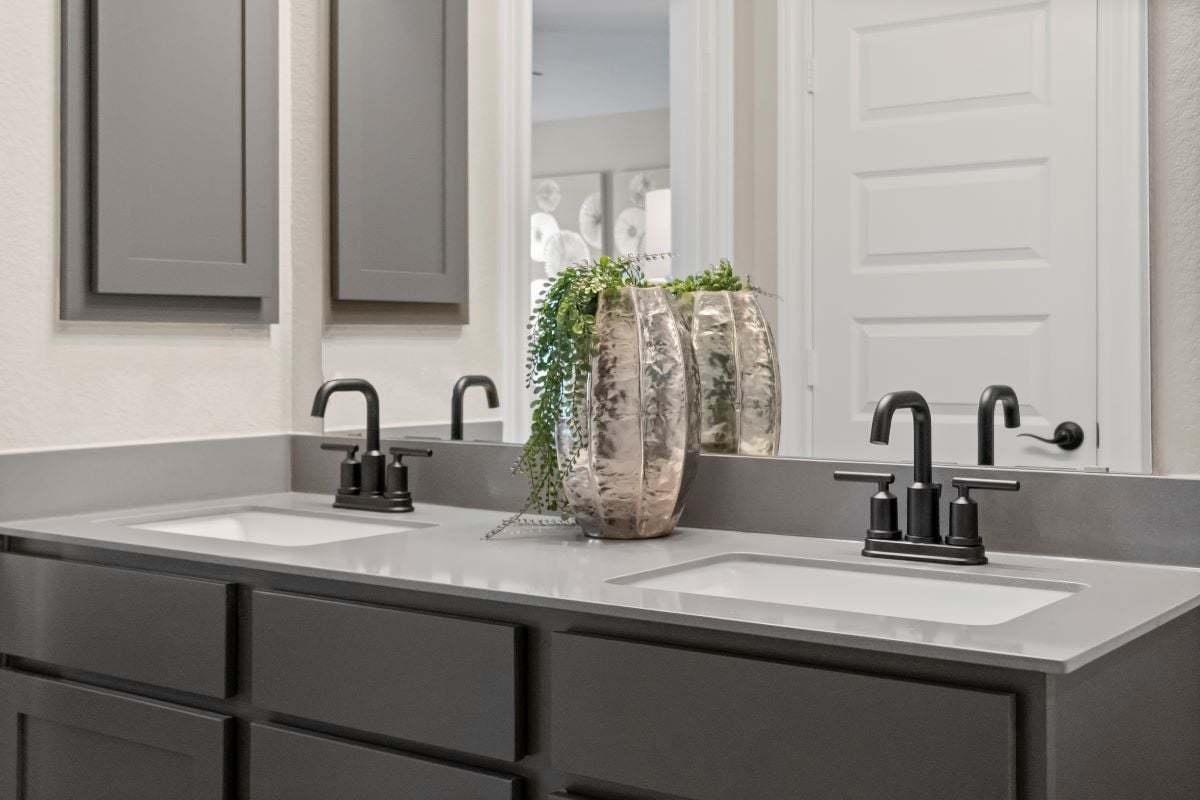 Dual-sink vanity