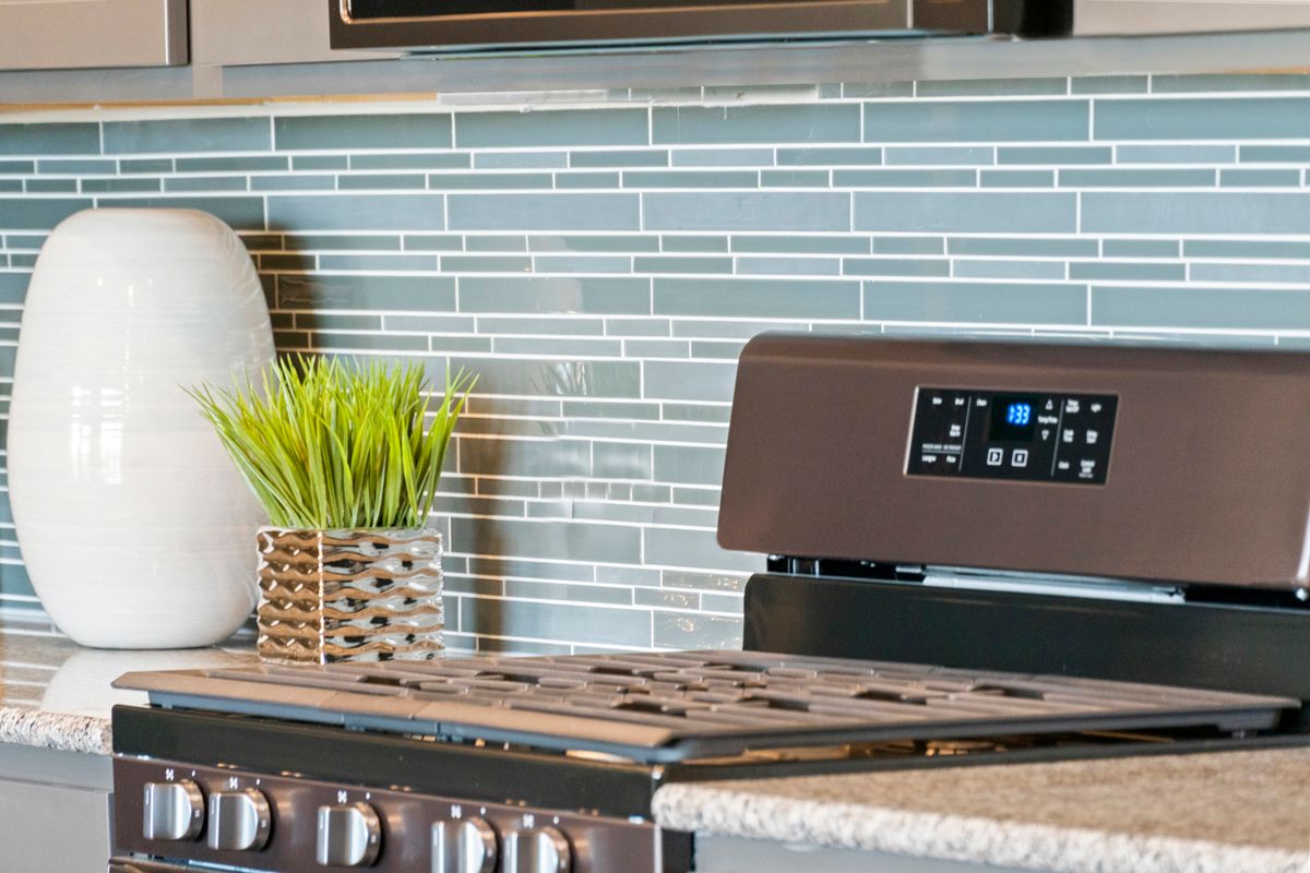 Plan 2500 Modeled - Kitchen tile backsplash