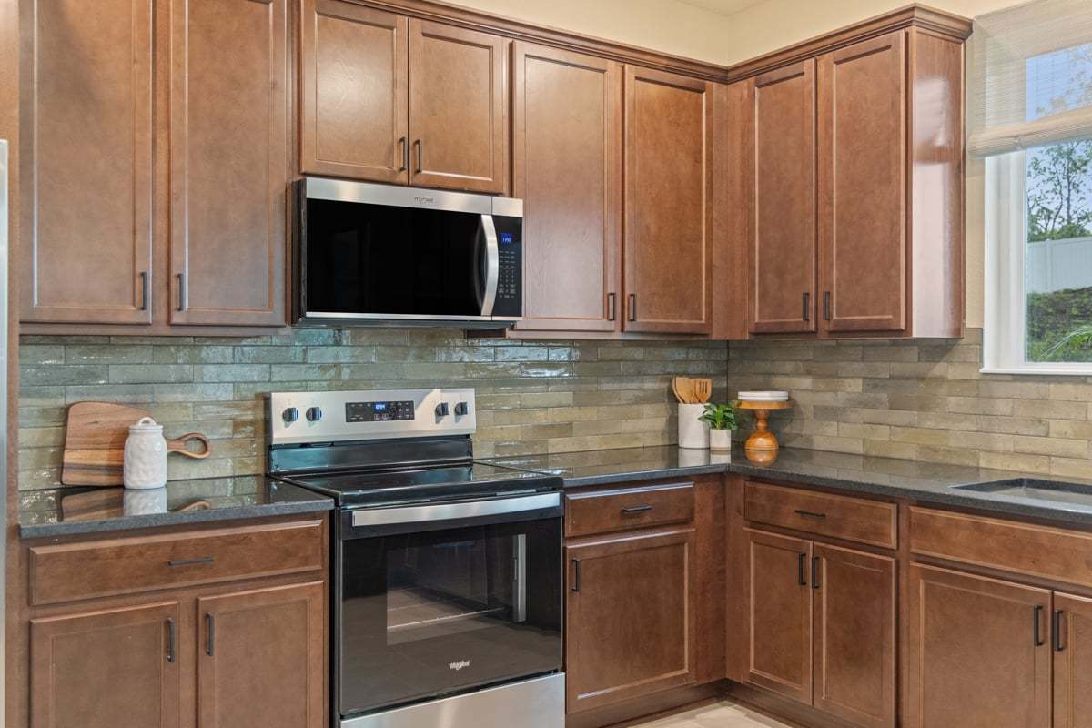 Plan 2107 Modeled - Kitchen backsplash