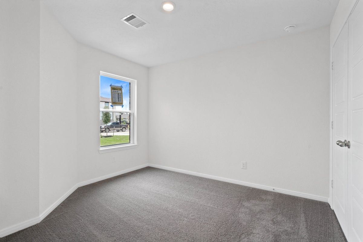 Secondary bedroom