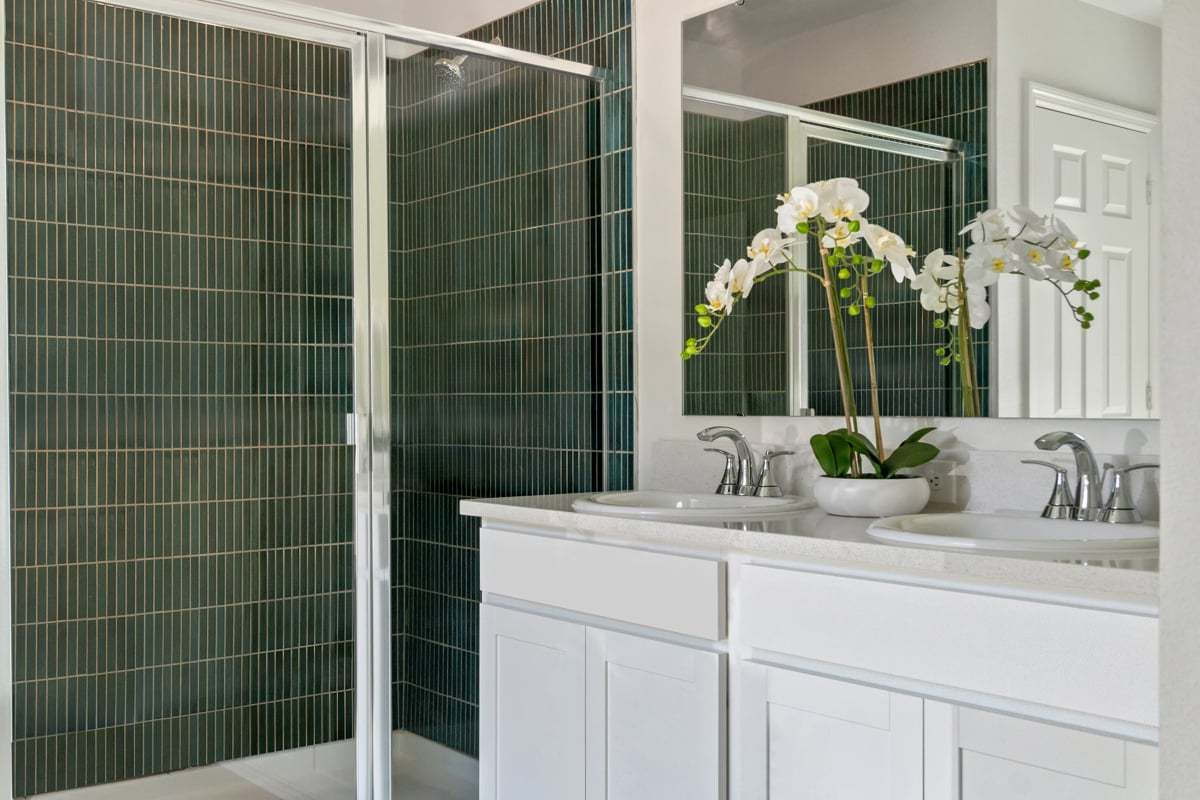 Plan 2033 Modeled - Dual-sink vanity at primary bath