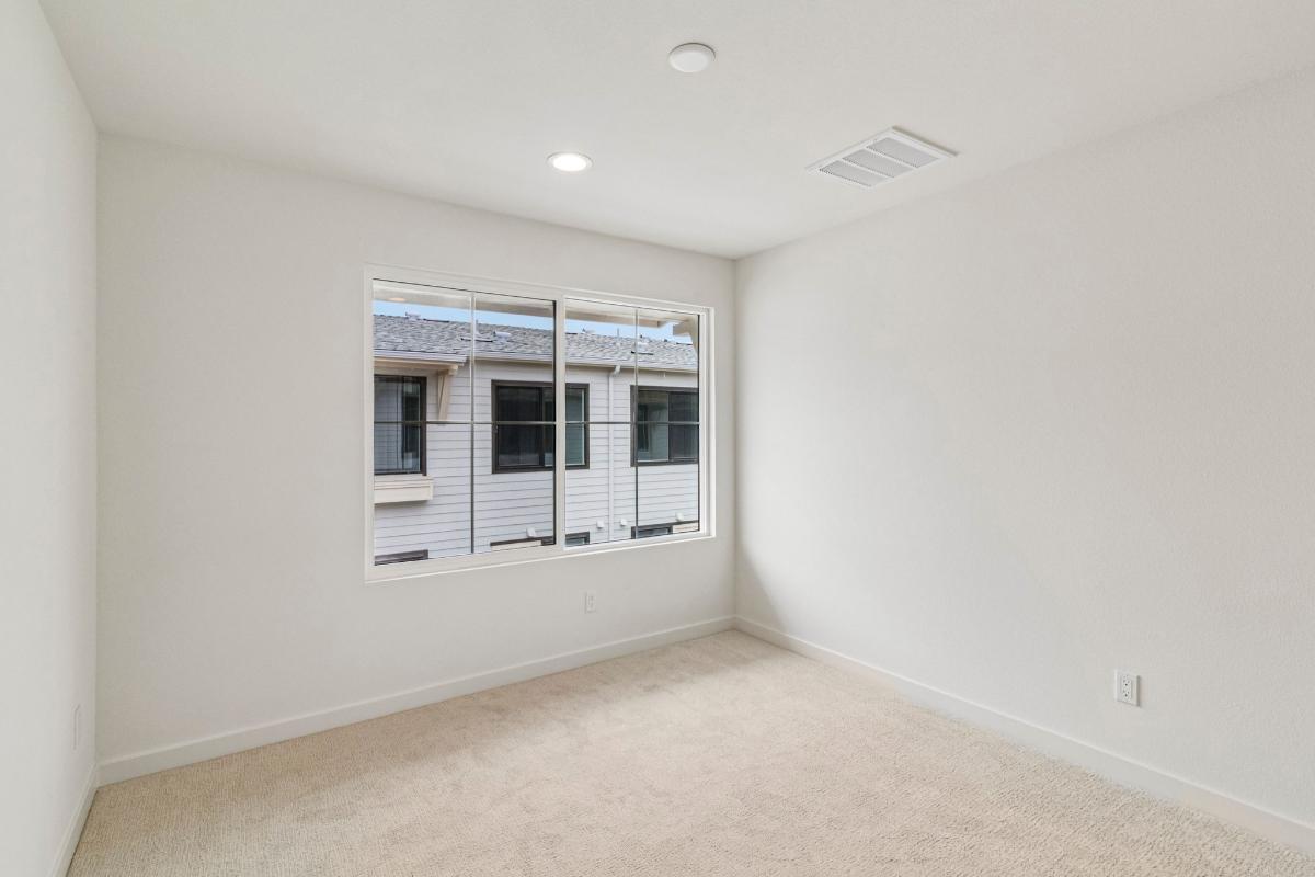 Secondary bedroom