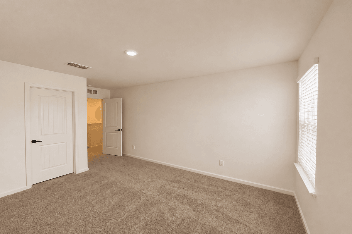 Secondary bedroom