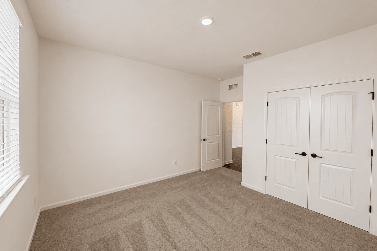 Secondary bedroom