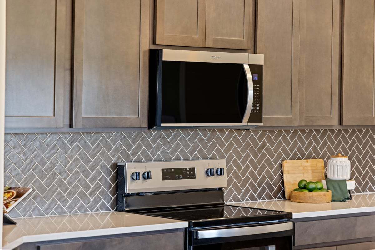 Plan 1662 Modeled - Kitchen tile backsplash