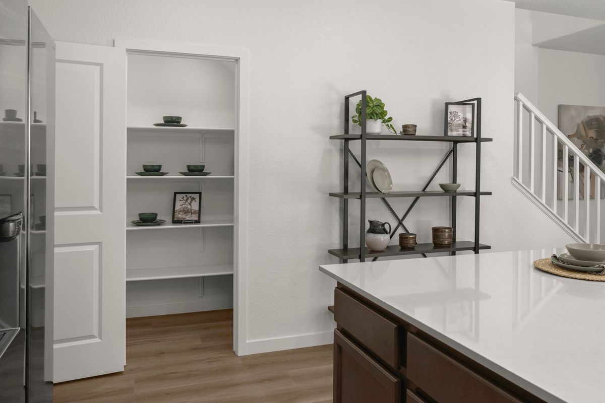 Plan 1687 Modeled - Pantry