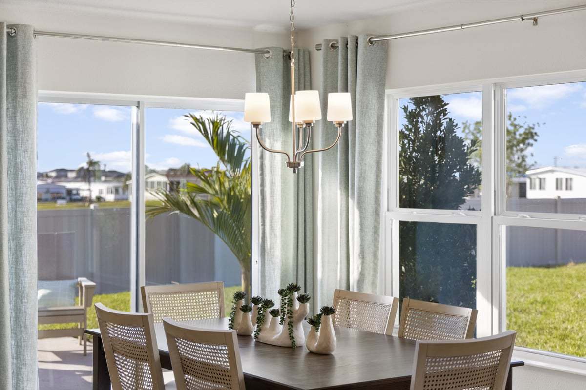 Plan 1637 Modeled - Dining area