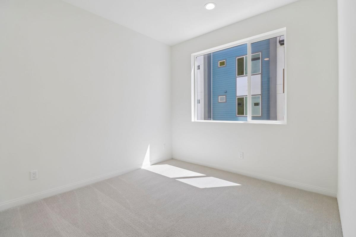 Secondary bedroom