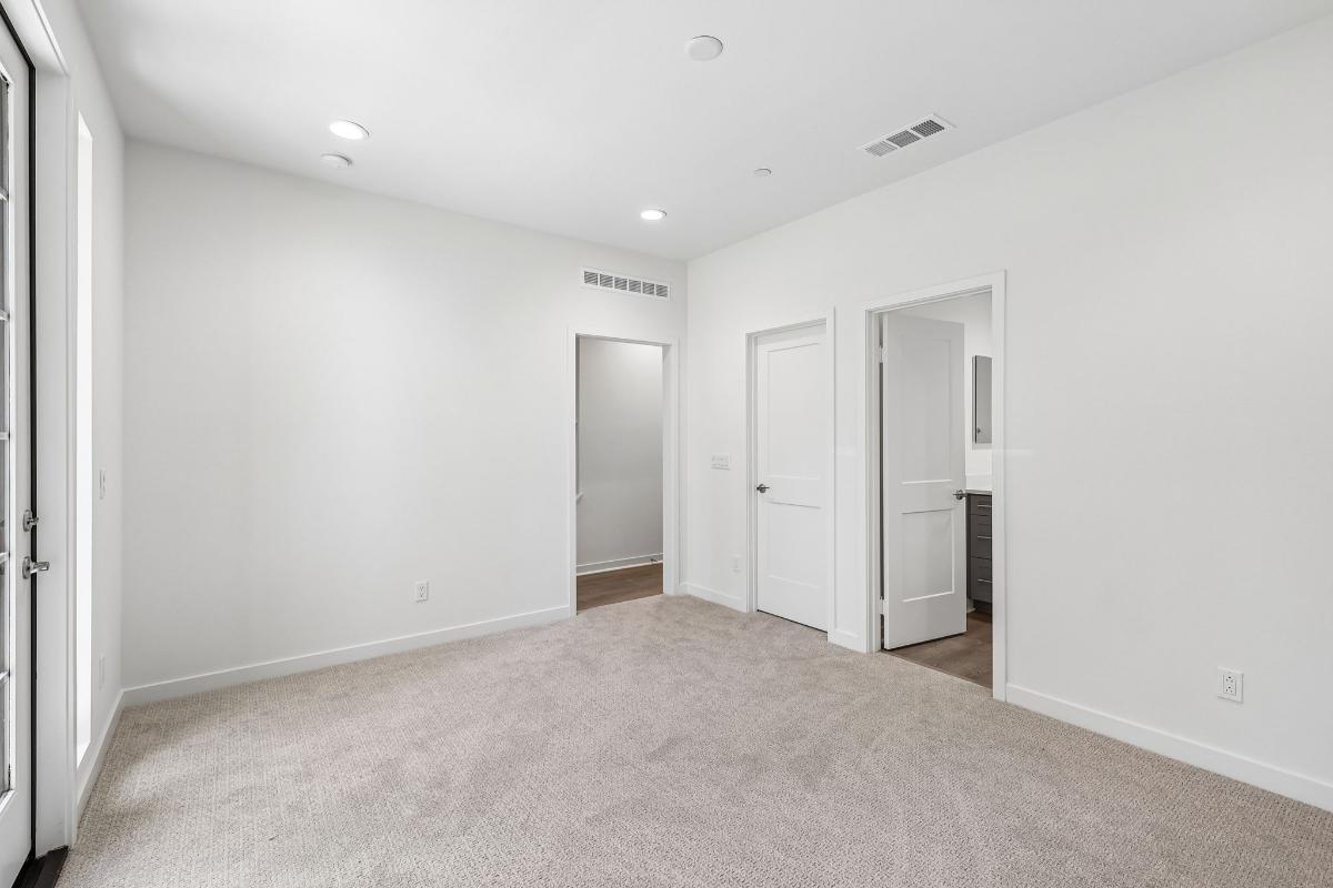 Secondary bedroom