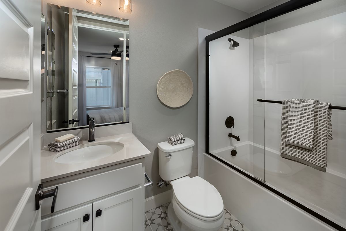 Plan 1396 Modeled - Bath 2
