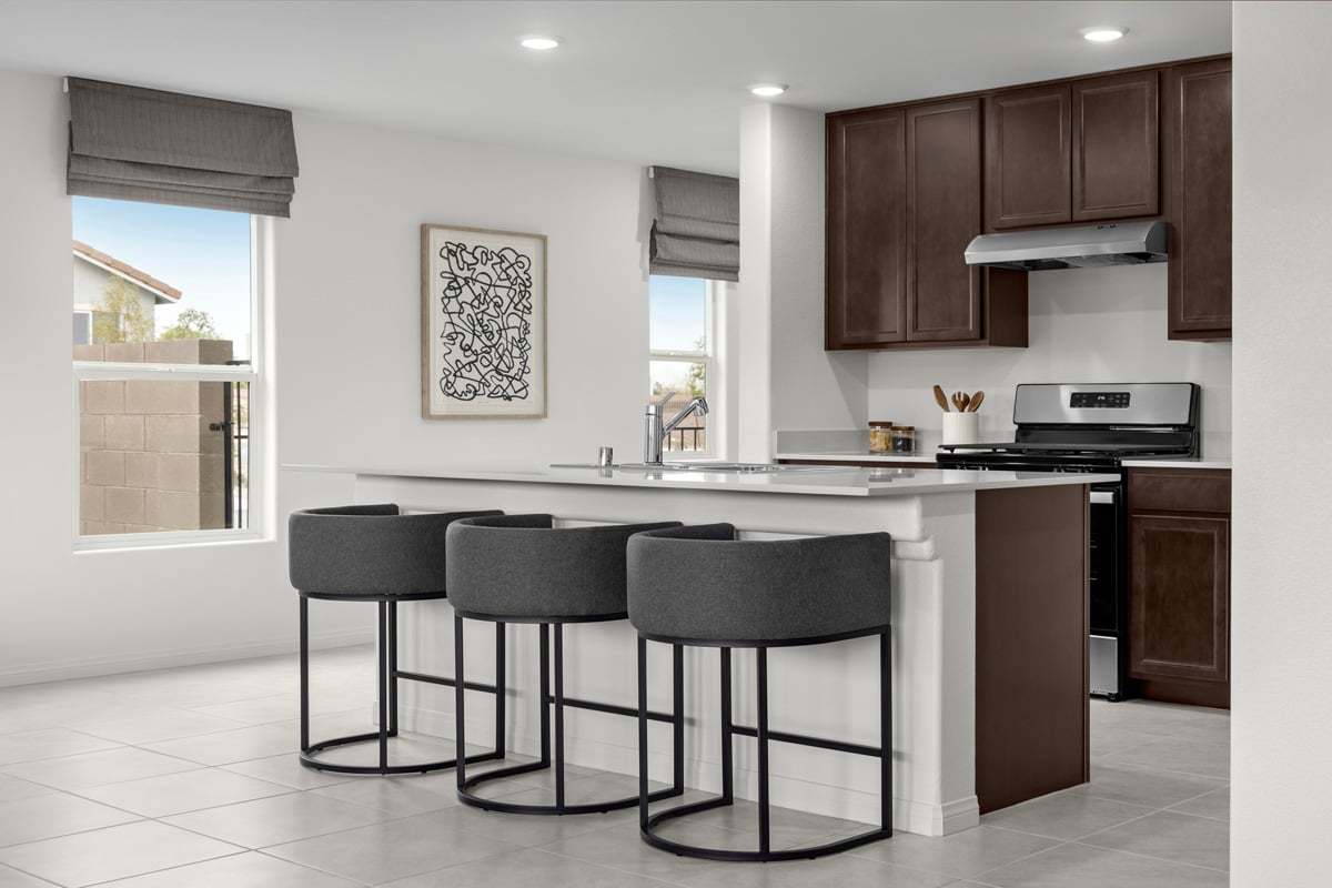 Kitchen breakfast bar
