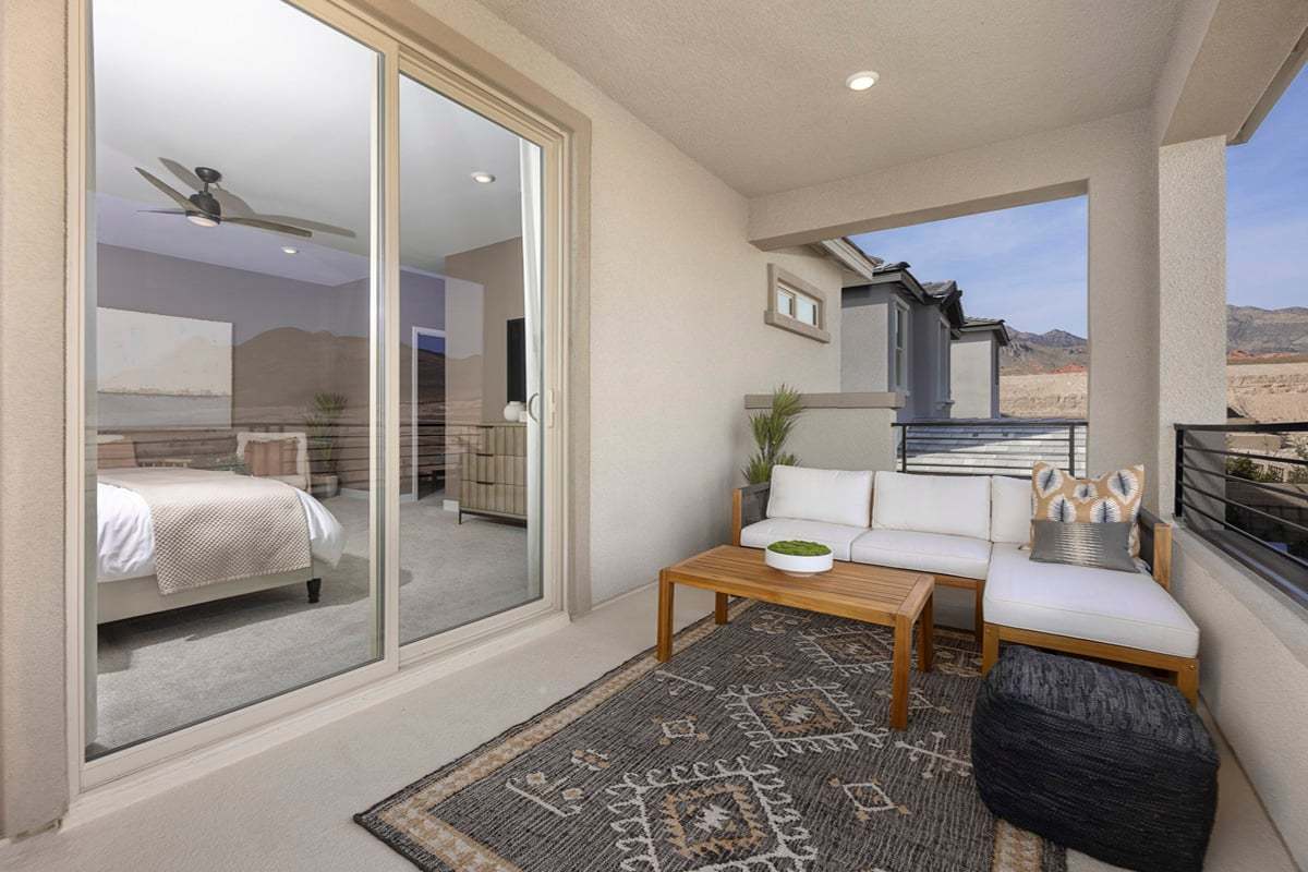 Plan 2466 Modeled - Covered balcony