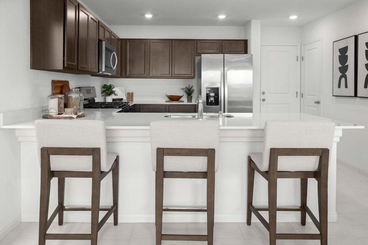 Plan 1590 Modeled - Kitchen breakfast bar