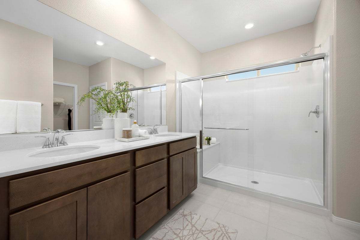 Plan 1832 Modeled - Walk-in shower with seat at primary bath