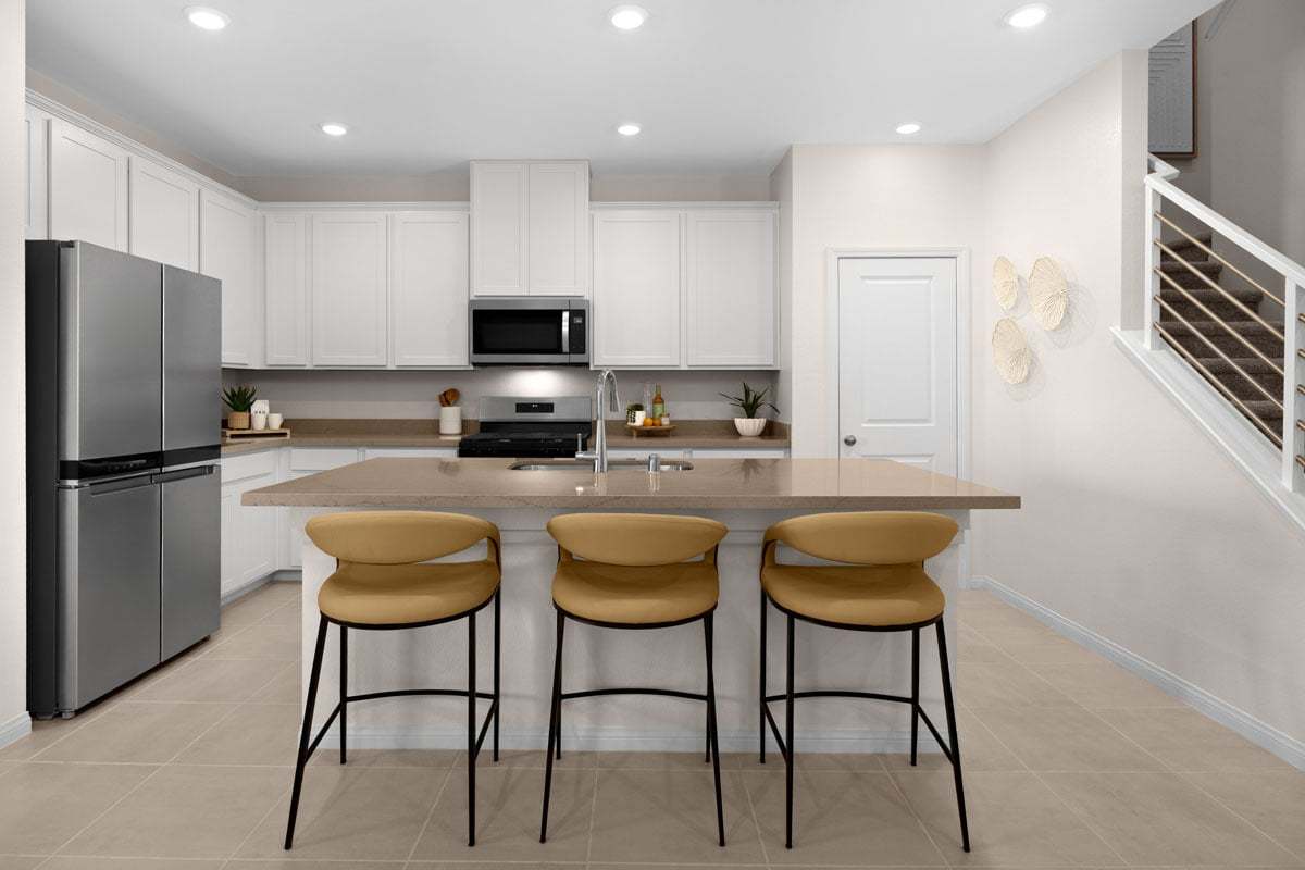 Kitchen breakfast bar