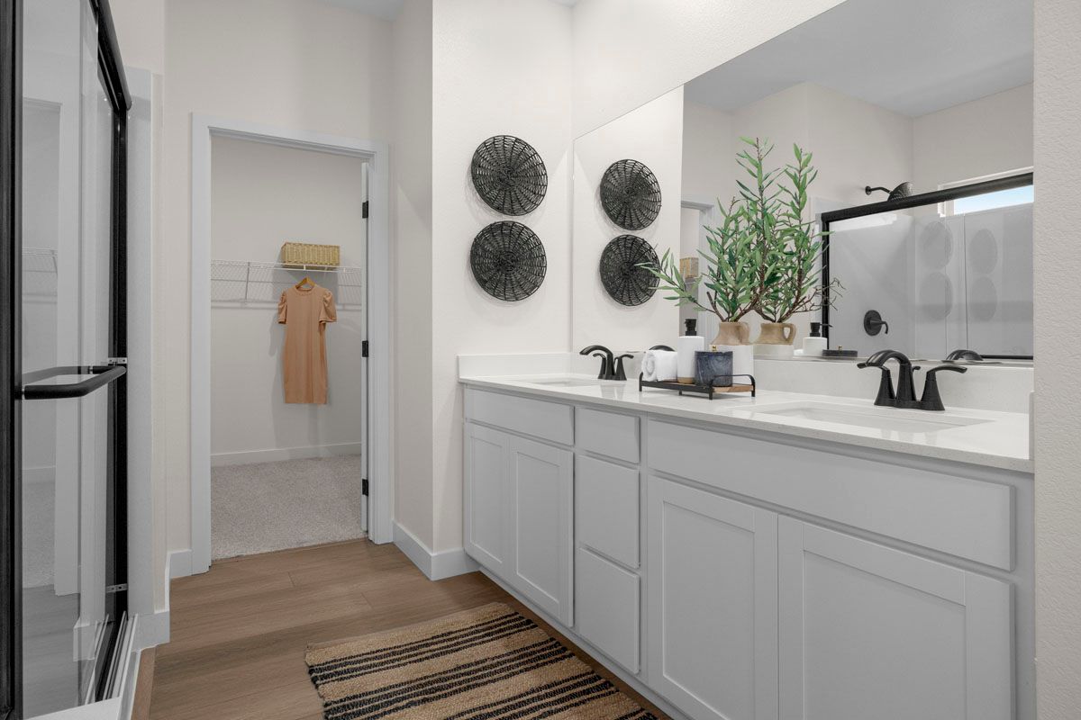 Plan 1901 Modeled - Dual-sink vanity at primary bath