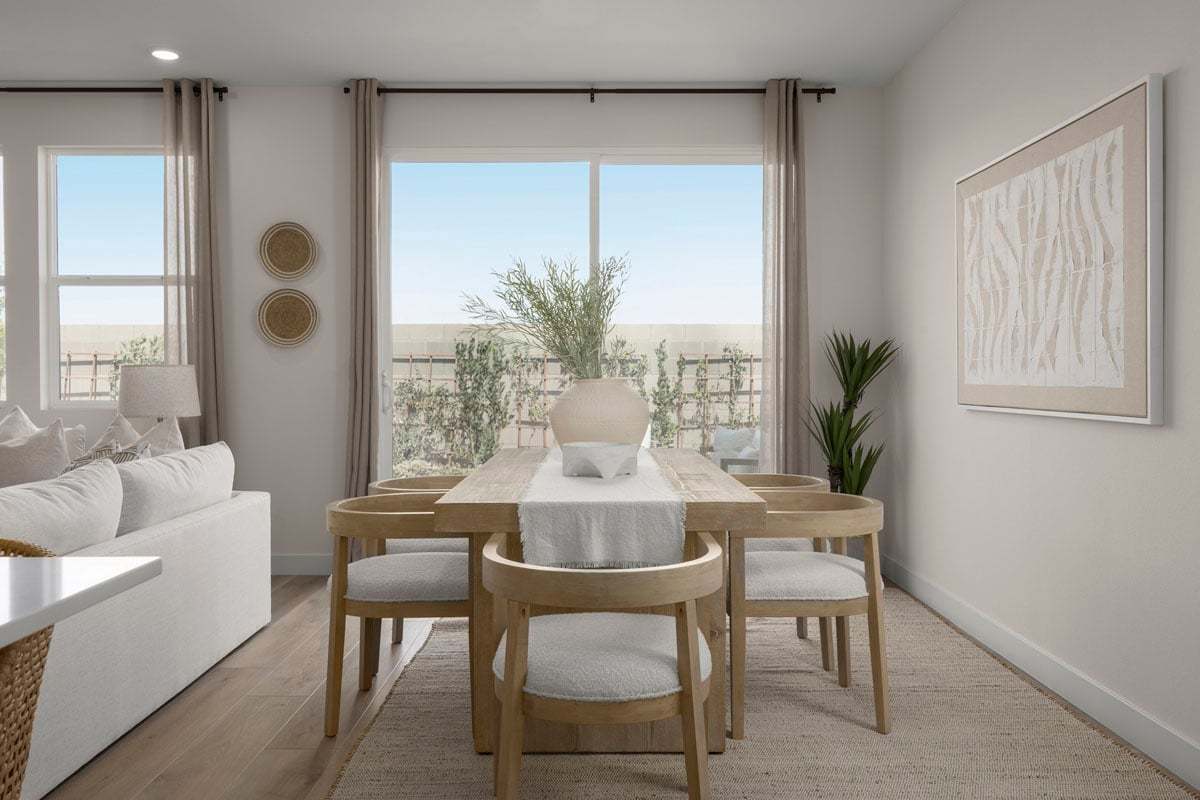 Plan 2469 Modeled - Dining area