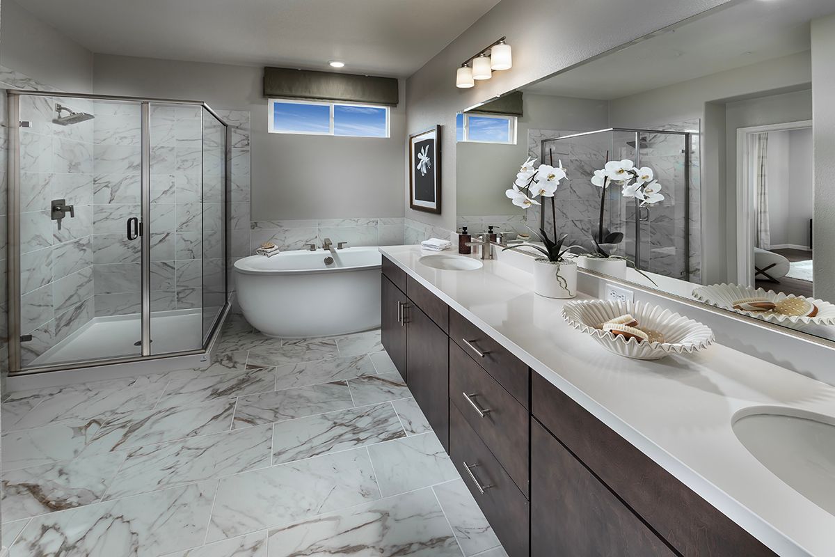 Plan 2629 Modeled - Primary bath