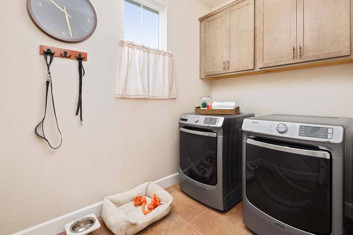 Plan 1592 Modeled - Laundry room